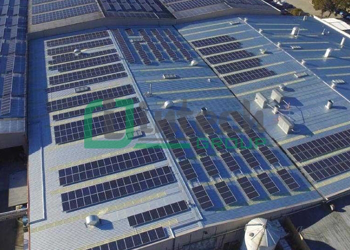 co nen ung dung dien mat troi cho nha may thong minh