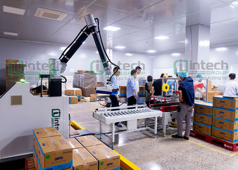 giai phap tram robot boc xep cho nganh san xuat hang tieu dung