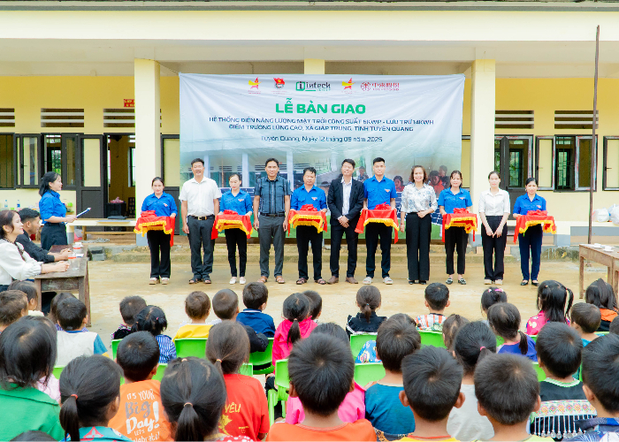 intech group mang nang luong xanh thap sang diem truong tai tuyen quang