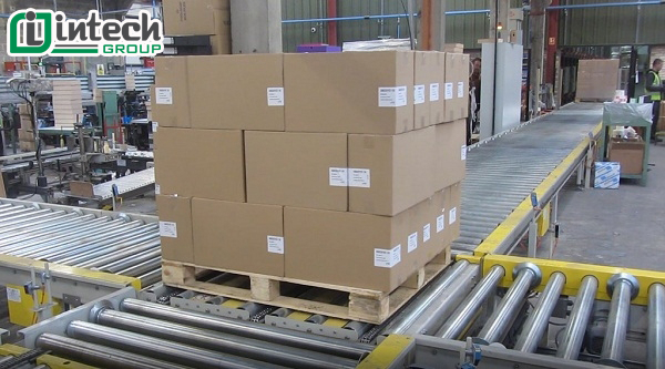 xu ly hang hoa tu dong voi bang tai hoi pallet