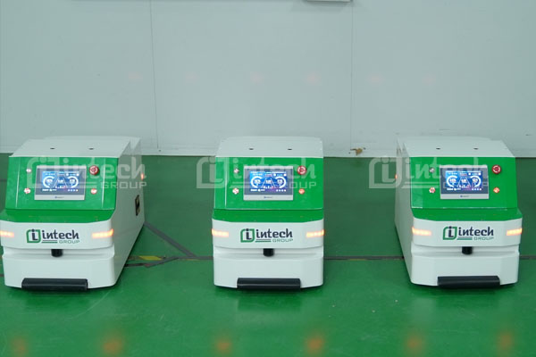 Robot kéo hoàn thành tại nhà máy Intech