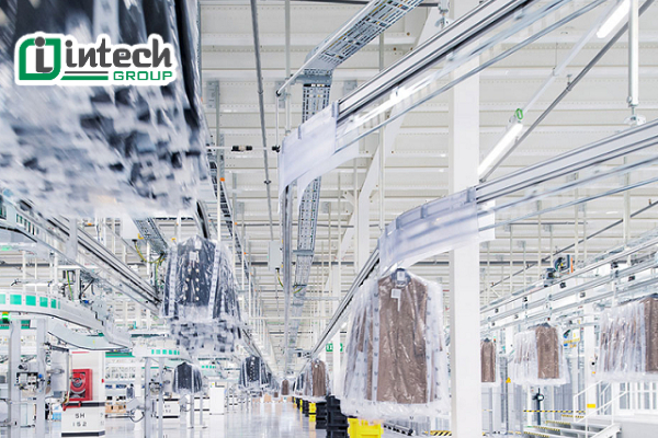 Hệ thống băng tải treo ngành may mặc