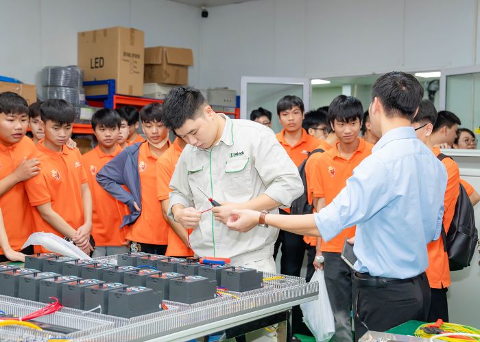 Một vài hình ảnh tham quan tại nhà máy Intech