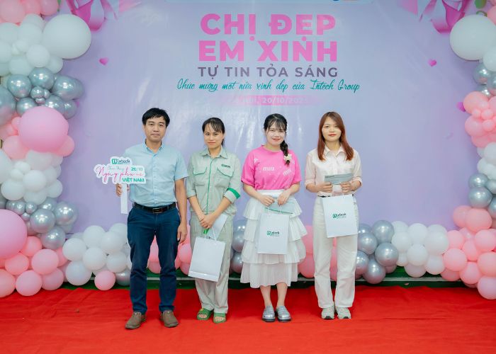 Những hình ảnh đáng nhớ tại chương trình chúc mừng ngày phụ nữ việt nam tại Intech