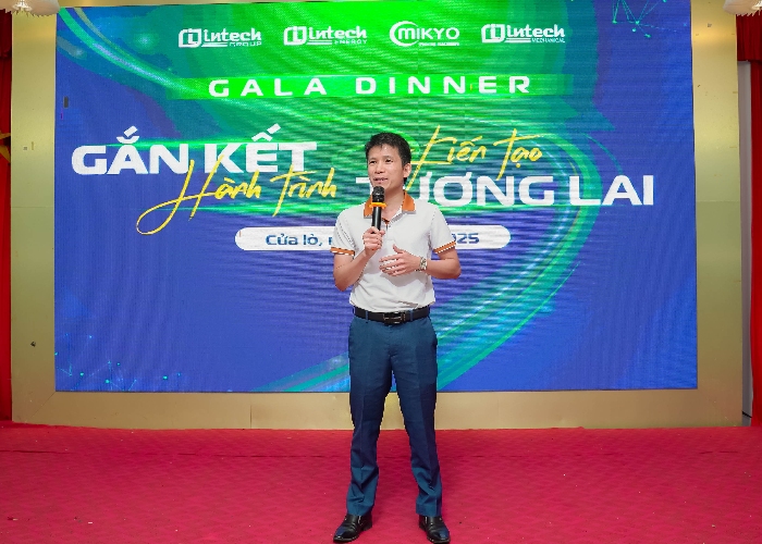 Ông Hoàng Hữu Yên Tổng Giám đốc Intech Group phát biểu tại chương trình