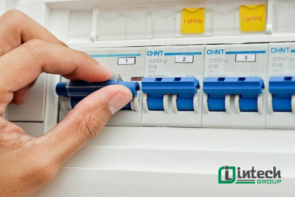 Cầu dao điều khiển là gì