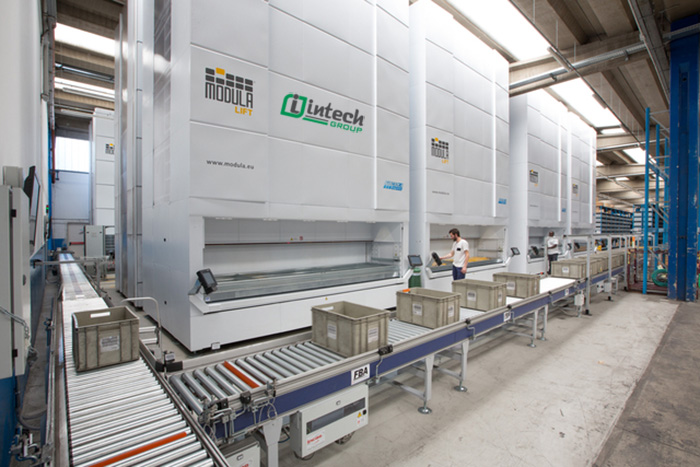 Nhà kho thông minh Modula do Intech Group phân phối.