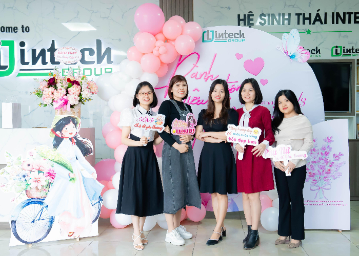 Một số hình ảnh tại chương trình tri ân 8_3 tại Intech