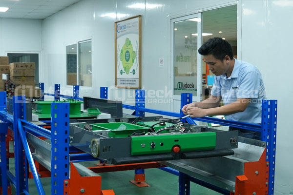 Robot Shuttle Intech